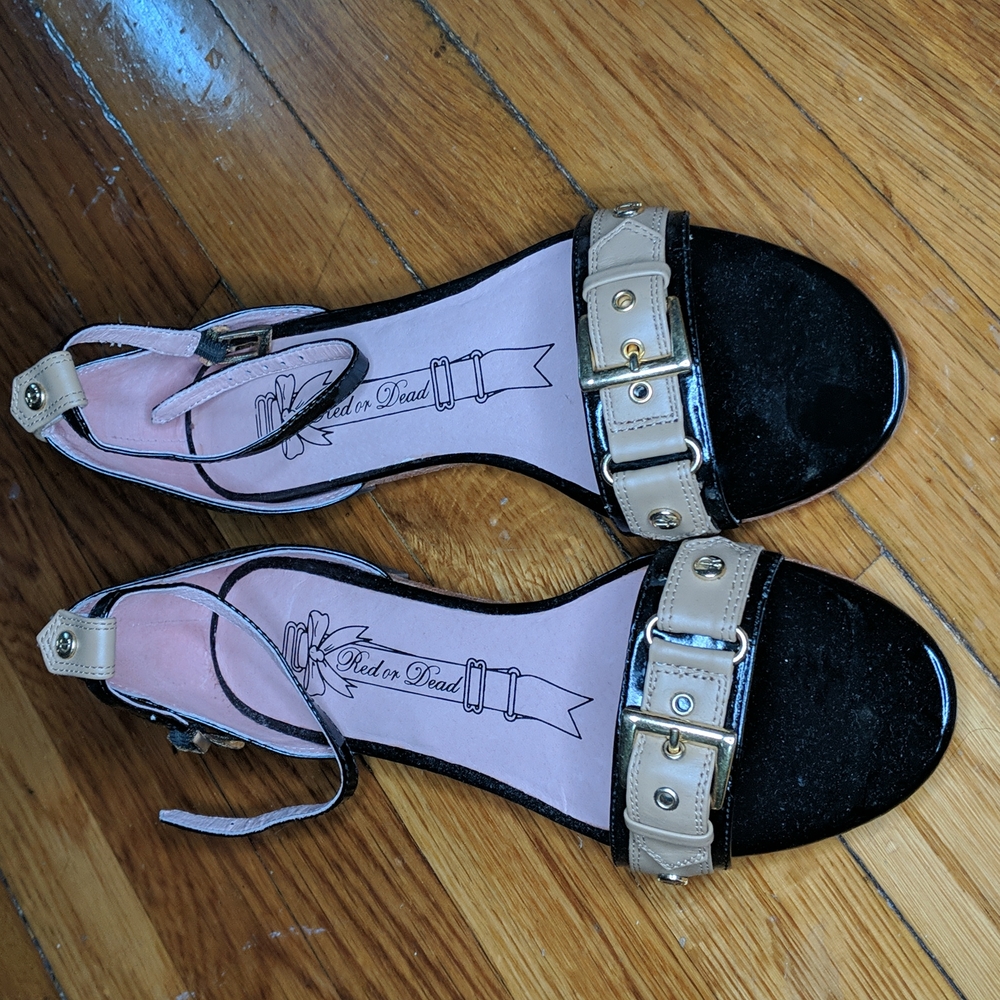 Impo noonish flats